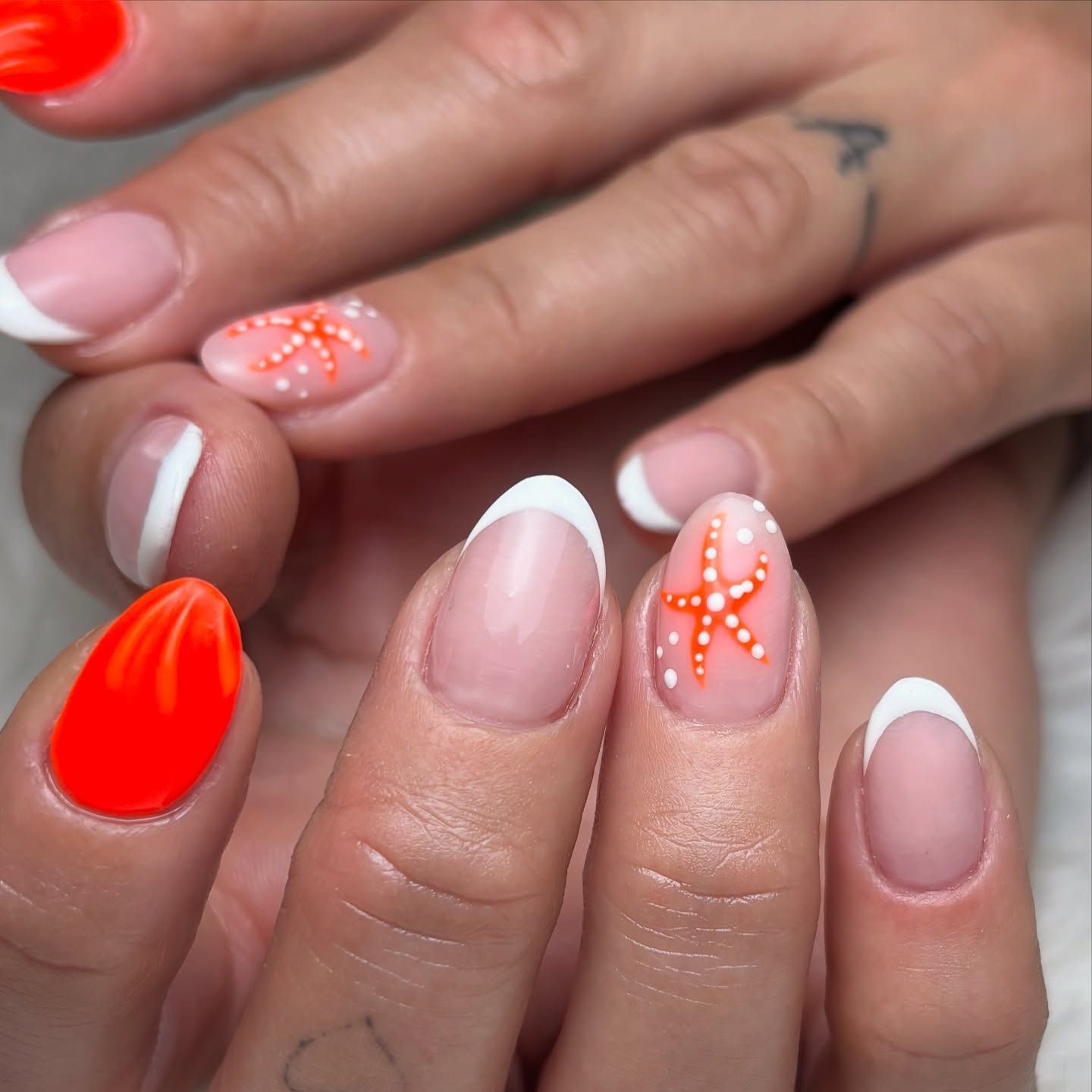 Uñas decoradas diseño único — Dolce Nails by Cam La Canonja
